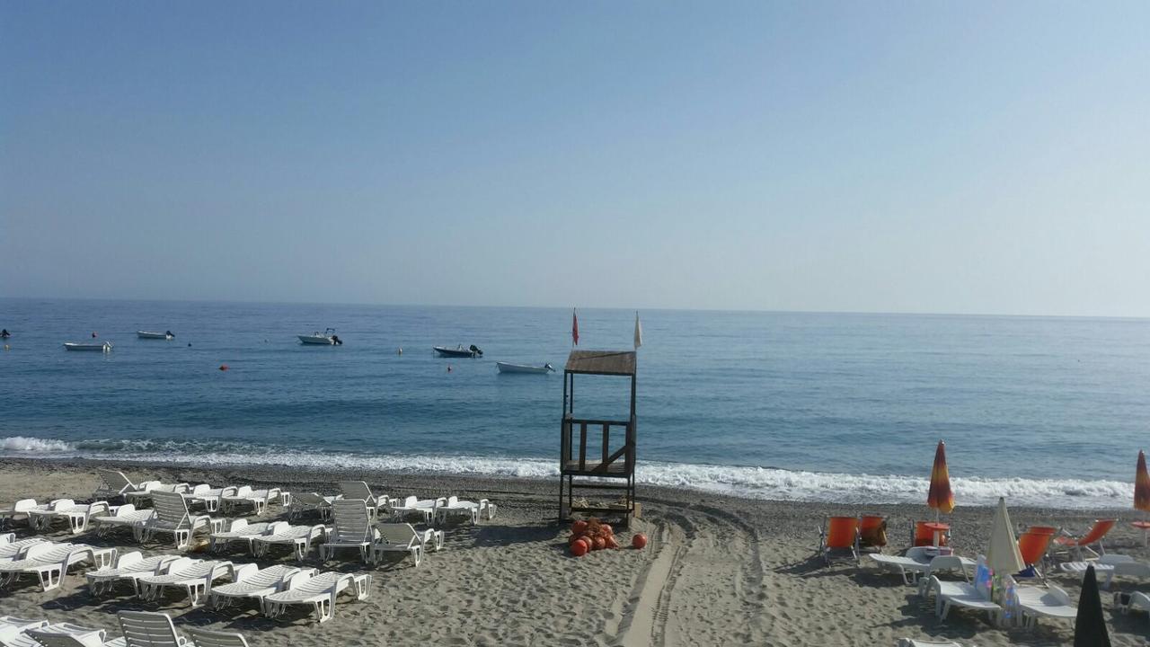 La Perla Jonica Bova Marina Exterior foto